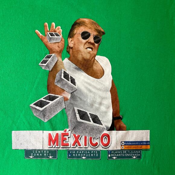 Gildan Men’s Short Sleeve T-shirt size M, Green, President Trump in Mexico Fun - Picture 5 of 8